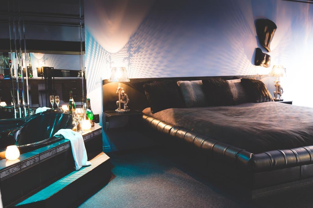 Travelodge By Wyndham Дръмондвил Стая снимка